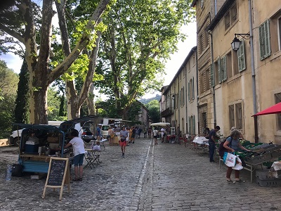 Villeneuvette, Markttag